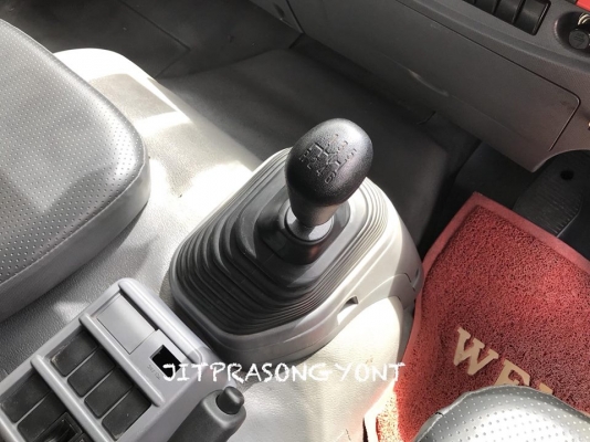 ขาย ISUZU DECA FTR 240 ปี 2556 ตู้ประตู 10 บานไม่มีเสากลาง ยาว 7.60 ม.