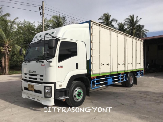 ขาย ISUZU DECA FTR 240 ปี 2556 ตู้ประตู 10 บานไม่มีเสากลาง ยาว 7.60 ม.