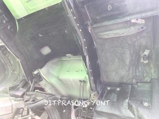 ขาย ISUZU DECA FTR 240 ปี 2556 ตู้ประตู 10 บานไม่มีเสากลาง ยาว 7.60 ม.