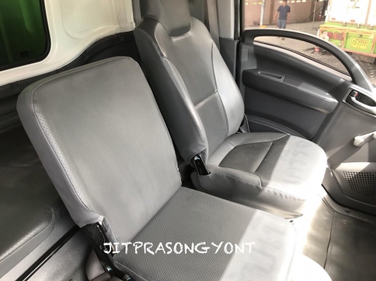 ขาย ISUZU DECA FTR 240 ปี 2556 ตู้ประตู 10 บานไม่มีเสากลาง ยาว 7.60 ม.