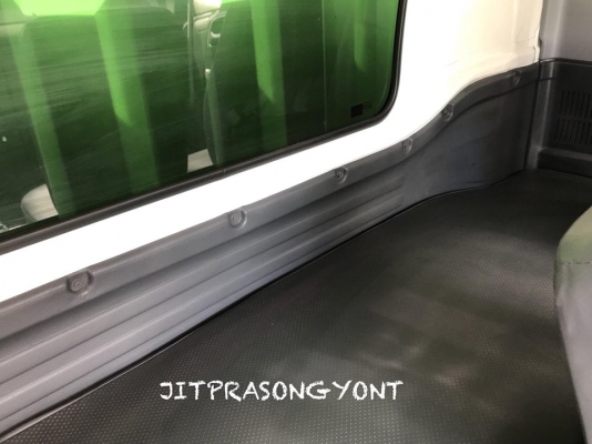 ขาย ISUZU DECA FTR 240 ปี 2556 ตู้ประตู 10 บานไม่มีเสากลาง ยาว 7.60 ม.