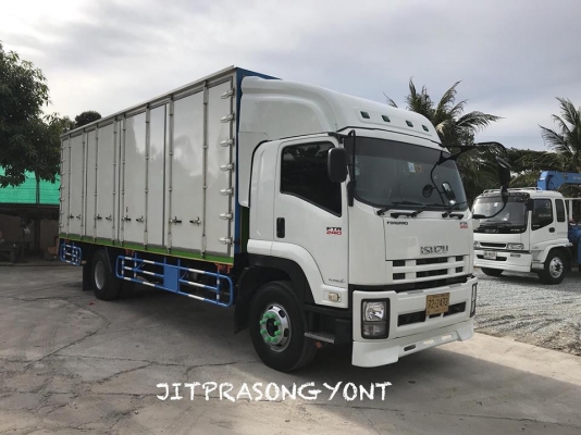 ขาย ISUZU DECA FTR 240 ปี 2556 ตู้ประตู 10 บานไม่มีเสากลาง ยาว 7.60 ม.