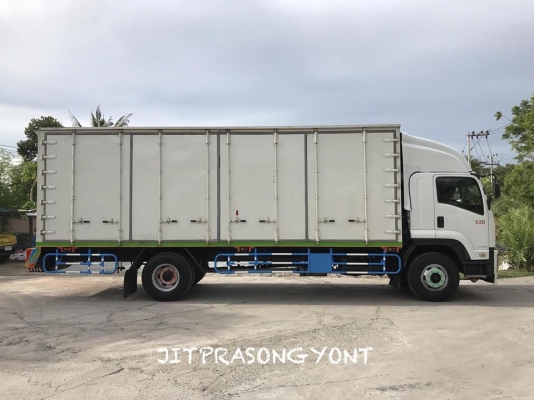 ขาย ISUZU DECA FTR 240 ปี 2556 ตู้ประตู 10 บานไม่มีเสากลาง ยาว 7.60 ม.