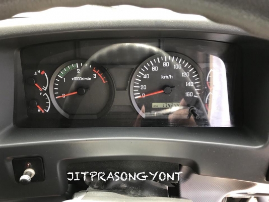 ขาย ISUZU DECA FTR 240 ปี 2556 ตู้ประตู 10 บานไม่มีเสากลาง ยาว 7.60 ม.