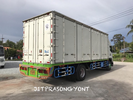 ขาย ISUZU DECA FTR 240 ปี 2556 ตู้ประตู 10 บานไม่มีเสากลาง ยาว 7.60 ม.
