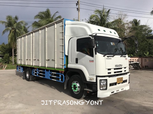 ขาย ISUZU DECA FTR 240 ปี 2556 ตู้ประตู 10 บานไม่มีเสากลาง ยาว 7.60 ม.