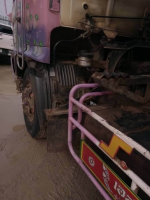 ขาย 1,500,000   HINO MEGA 260 แรง  ปี 48 แม่ดั้ม-ลูกดั้ม 2 คาน  หัวบาง ยางดี คัสชีสวย เอกสารเล่มทะเบียน รถอยู่ ศรีสะเกษ  090-772-3710 090-772-3708