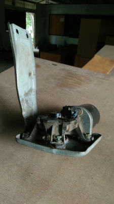 มอเตอร์ปัดน้ำฝน 24v ใส่หัวเก๋งมิตซูแคนเตอร์