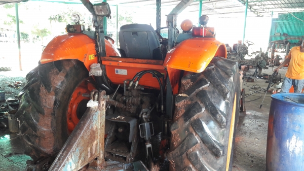 ขายด่วน7040เดิมๆยางใหม่4เส้นอุปกรหน้าหลัง450000สนใจสอบถาม0868026494อ.บ้านหมี่ลพบุรี