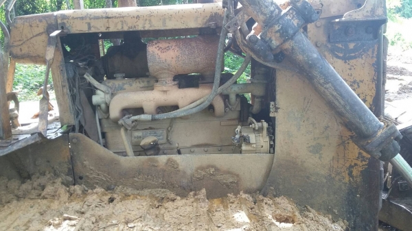 ขายรถแทรคเตอร์ KOMATSU D50A-15 ห้องเลี้ยวแห้ง ราคา 350000 ขายรถแทรคเตอร์ KOMATSU D50A-15 ห้องเลี้ยวแห้ง ราคา 350000