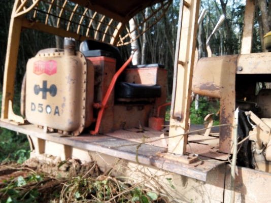 ขายรถแทรคเตอร์ KOMATSU D50A-15 ห้องเลี้ยวน้ำมัน ราคา 380000