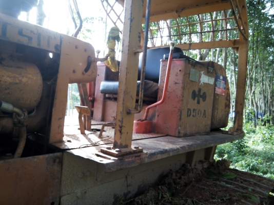 ขายรถแทรคเตอร์ KOMATSU D50A-15 ห้องเลี้ยวน้ำมัน ราคา 380000