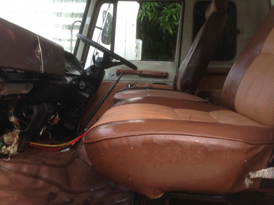 รถพ่วง HINO 226 เครื่อง EM100 - 220 แรง กระบะไม่ดัมพ์แม่ลูก 2 เพลา สวยเดิมพร้อมใช้งาน (ยังไม่ได้ล้าง)