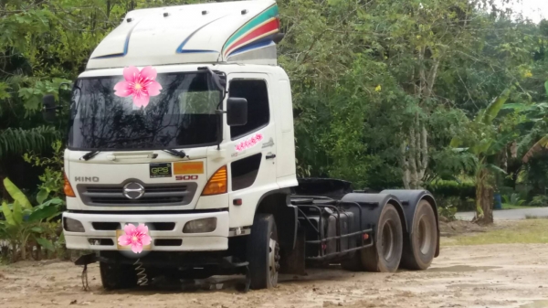 ขายรถบรรทุก 10 ล้อหัวลาก HINO MEGA 320 แรงม้าปี 2546 หางพื้นเรียบสามมิตร 3 เพลา ราคา 1300000