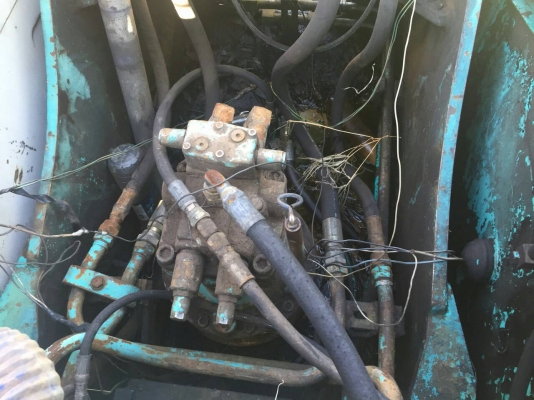 ขายรถแบคโฮ KOBELCO SK200-Vธรรมดา เอกสารอินวอย ราคา 500000