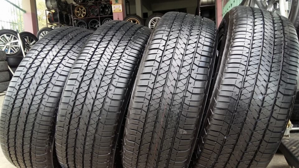 ขายล้อแม็กป้ายแดง dmax 18" พร้อมยางปี17 สนใจติดต่อร้าน ก.เจริญการยางครับ 081-3747940