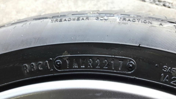 ขายล้อแม็กป้ายแดง toyota vios 15" พร้อมยางปี17 สนใจติดต่อร้าน ก.เจริญการยางครับ 081-3747940