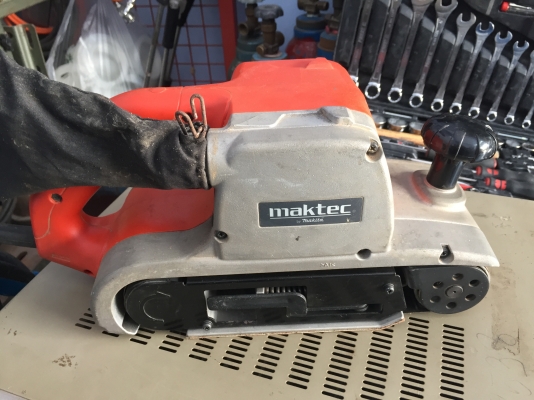 ขายรถถังขัดกระดาษทราย maktec mt940 มือสอง สภาพสวยครับ ขายรถถังขัดกระดาษทราย maktec mt940 มือสอง สภาพสวยครับ
