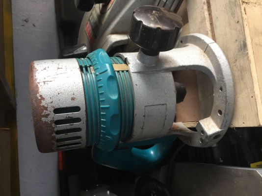 ขายเลาเตอร์ MAKITA มือสอง สภาพดีสวยงามพร้อมใช้ครับ ขายเลาเตอร์ MAKITA มือสอง สภาพดีสวยงามพร้อมใช้ครับ