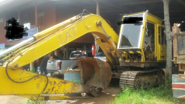 CATERPILLAR E120 เครื่องดี ช่วงล่างดี ทำงานคล่องมาก