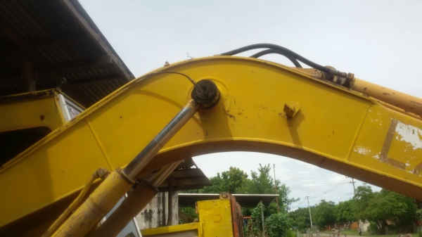 CATERPILLAR E120 เครื่องดี ช่วงล่างดี ทำงานคล่องมาก