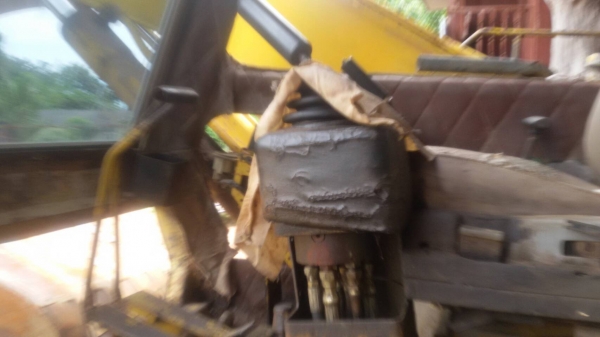 CATERPILLAR E120 เครื่องดี ช่วงล่างดี ทำงานคล่องมาก