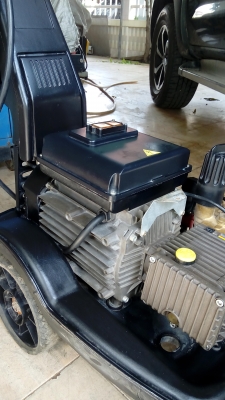 เครื่องอัดฉัดแรงสูง 130 bar made in itaryสภาพสวยพร้อมใช้งาน เครื่องอัดฉัดแรงสูง 130 bar made in itaryสภาพสวยพร้อมใช้งาน