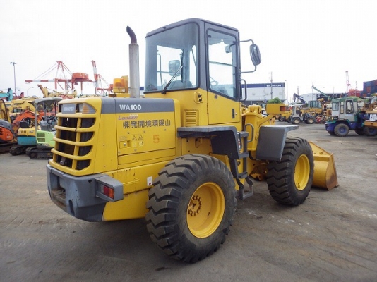 ขาย KOMATSU WA100-3E นำเข้าจากญี่ปุ่น โทร.090-986-2521 อ๊อบ