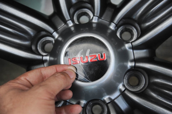 ล้อ ISUZU X Series ขอบ 18 พร้อมยาง ล้อ ISUZU X Series ขอบ 18 พร้อมยาง