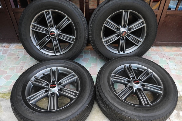 ล้อ ISUZU X Series ขอบ 18 พร้อมยาง ล้อ ISUZU X Series ขอบ 18 พร้อมยาง