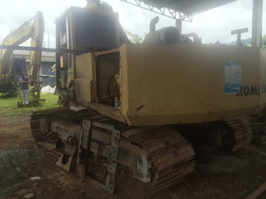 รถแบคโฮ  komatsu  200-3