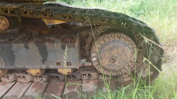 ขาย รถแบคโฮ KOMATSU PC200-3 เครื่องเดิม ปั้มดี ช่วงล่าง 70\% เอกสารใบซื้อขาย ราคาคุยกันได้ครับ