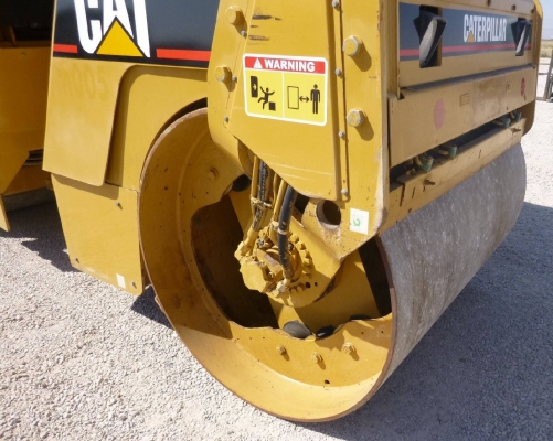 จำหน่าย รถบดถนน 2004 CATERPILLAR CB434D Tandem Vibratory Roller