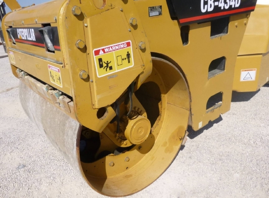จำหน่าย รถบดถนน 2004 CATERPILLAR CB434D Tandem Vibratory Roller