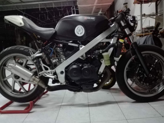 ขายVFR400 NC24 เล่มเขียว 35000 ขายVFR400 NC24 เล่มเขียว 35000
