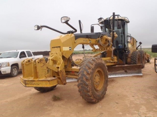 CAT 140M ปี2010 ใช้งาน6,800ชม. รถอยู่อเมริกา นำเข้าง่ายๆครับ ราคาดีๆ  รอของไม่นาน 092-929-9942 ธีรเทพ (แบงค์)