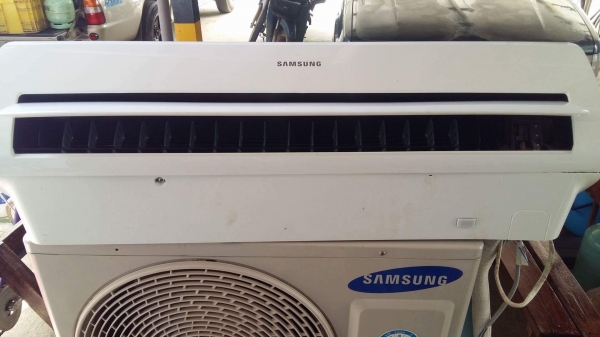 ขายแอร์ซัมซุง รุ่นสามเหลี่ยม ขนาด 12,252 btu
