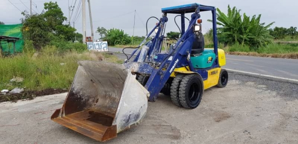 ขายด่วนรถตักยกดีเซลKOMATSUFG15ยก1.5คิวยางตัน6เส้นยกส่ง3.70เมตรยางหน้าคู้เกียรธรรมดาคับดีรถนอกเพิ่งนำเข้ายังไม่เคยไช้งานในไทยเลย