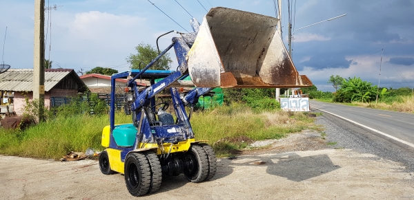 ขายด่วนรถตักยกดีเซลKOMATSUFG15ยก1.5คิวยางตัน6เส้นยกส่ง3.70เมตรยางหน้าคู้เกียรธรรมดาคับดีรถนอกเพิ่งนำเข้ายังไม่เคยไช้งานในไทยเลย