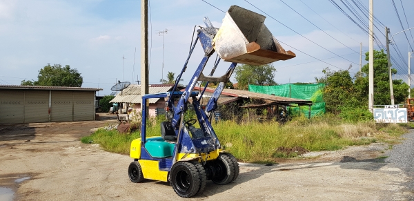 ขายด่วนรถตักยกดีเซลKOMATSUFG15ยก1.5คิวยางตัน6เส้นยกส่ง3.70เมตรยางหน้าคู้เกียรธรรมดาคับดีรถนอกเพิ่งนำเข้ายังไม่เคยไช้งานในไทยเลย