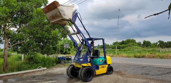 ขายด่วนรถตักยกดีเซลKOMATSUFG15ยก1.5คิวยางตัน6เส้นยกส่ง3.70เมตรยางหน้าคู้เกียรธรรมดาคับดีรถนอกเพิ่งนำเข้ายังไม่เคยไช้งานในไทยเลย