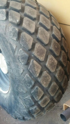 ขายรถบด ยี่ห้อcaterpillar รุ่น CS-563 ขนาด10ตัน 2เพลา มีทะเบียน รถใช้งานได้เลยขาย720000บ.