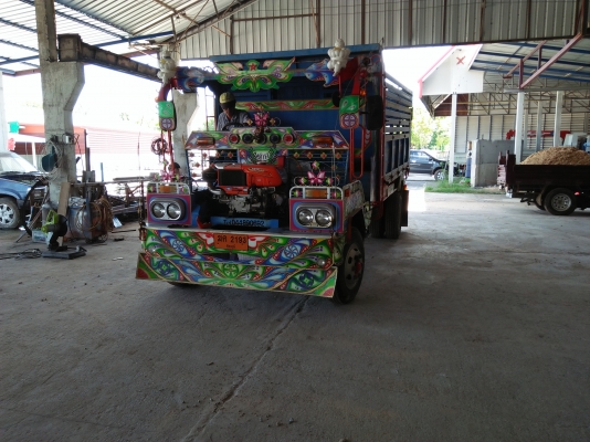 ลดราคากันสุดๆไปเลยครับ265000บาทครับ ขายด่วนครับอีแต๋นโชคอนัตครับ รถไม่ค่อยได้ใช้ครับ ดั๊มพ์ ครับ