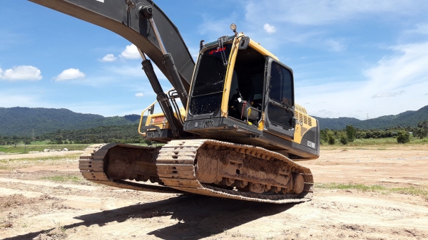 ขายรถแบ็คโฮ VOLVO EC210B PRIME ใช้งาน 9,563 ชั่วโมง สภาพดี พร้อมใช้งาน
