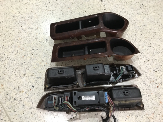 สวิตกระจกไฟฟ้า ODYSSEY RA6 เก่าญี่ปุ่นเเท้ของตามรูป