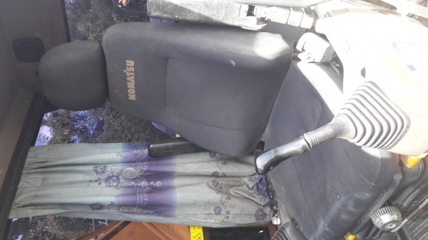 ขายรถแบ็คโฮ KOMATSU PC200-8 สภาพพร้อมใช้งาน ส่งฟรีถึงบ้าน