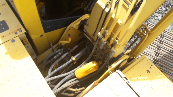 ขายรถแบ็คโฮ KOMATSU PC200-8 สภาพพร้อมใช้งาน ส่งฟรีถึงบ้าน