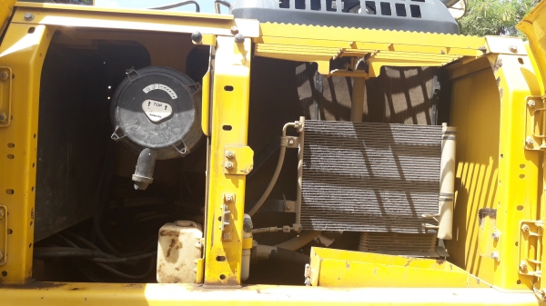 ขายรถแบ็คโฮ KOMATSU PC200-8 สภาพพร้อมใช้งาน ส่งฟรีถึงบ้าน