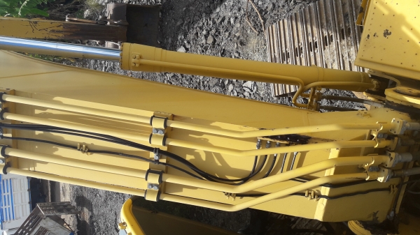 ขายรถแบ็คโฮ KOMATSU PC200-8 สภาพพร้อมใช้งาน ส่งฟรีถึงบ้าน