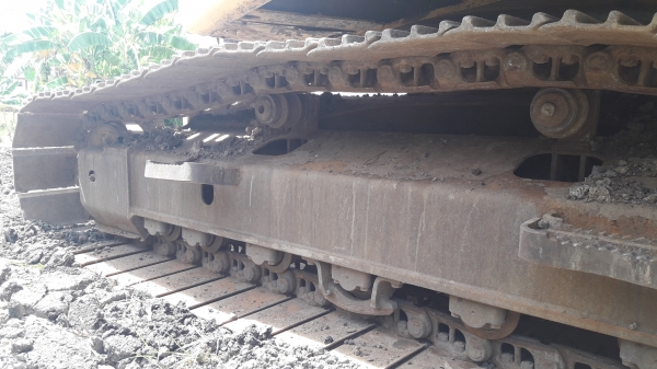 ขายรถแบ็คโฮ KOMATSU PC200-8 สภาพพร้อมใช้งาน ส่งฟรีถึงบ้าน